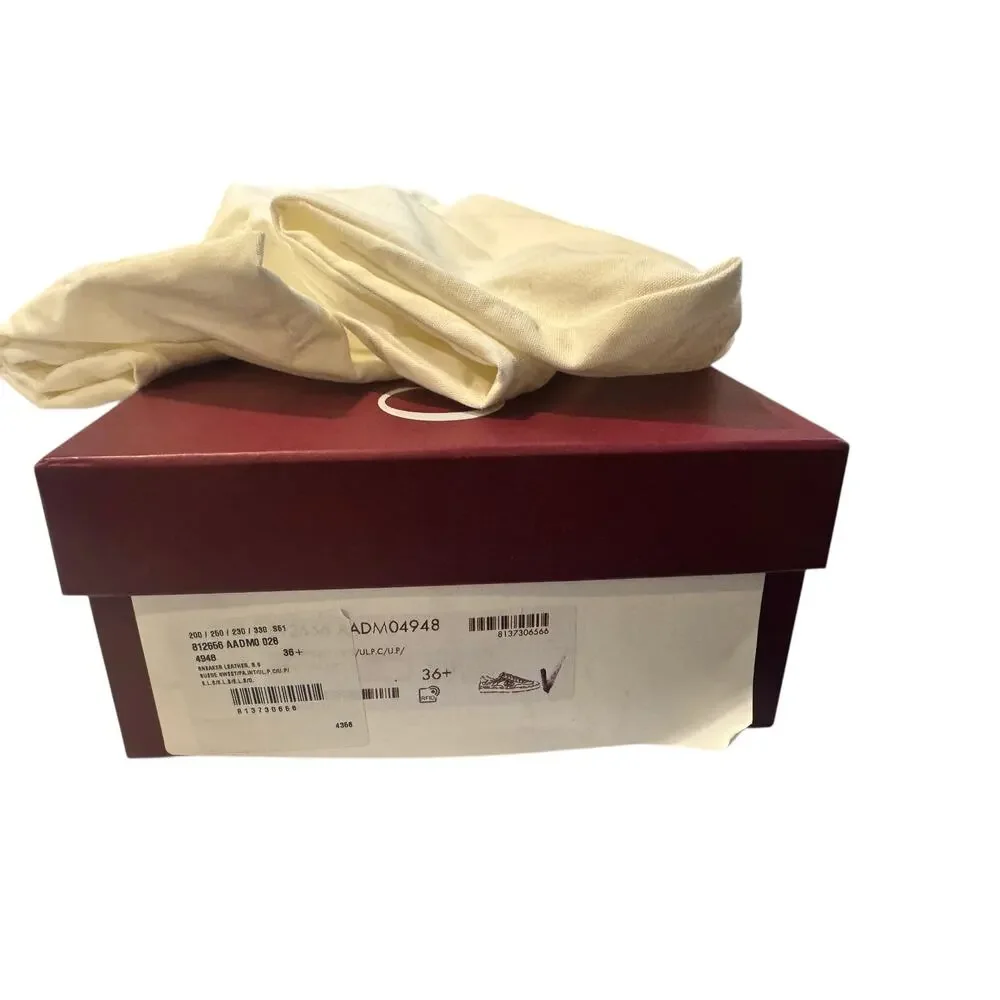 Gucci Interlocking G‎ suede low-top sneakers by Gucci sz 36.5 Box, dustbag
